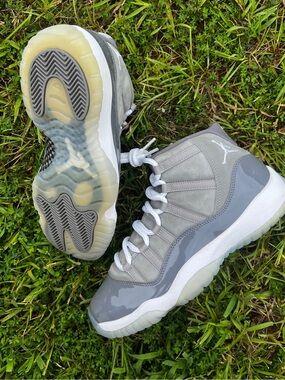 CLEAN Air Jordan 11 XI size 8.5 Womens Cool Grey 2021 shoes